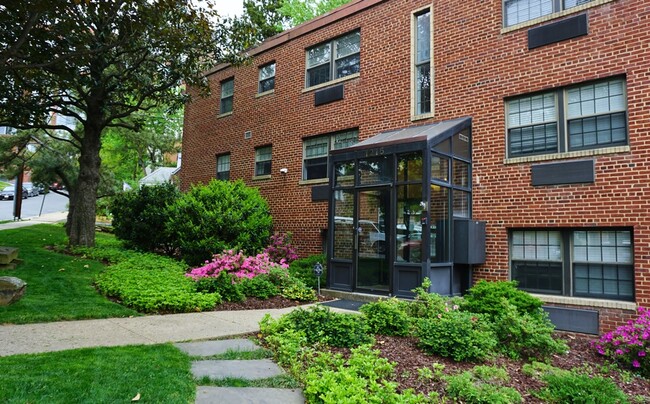 Photo - Arlington Courthouse Apartments