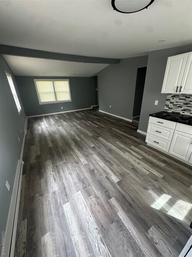Photo - 128 Lakeview Dr