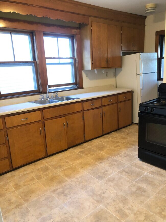 Photo - 50 Langley Rd Unit 1