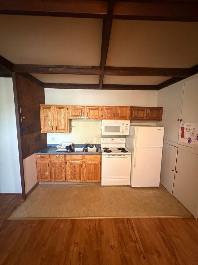 Photo - 6012 Loomis Rd Unit Apt 2