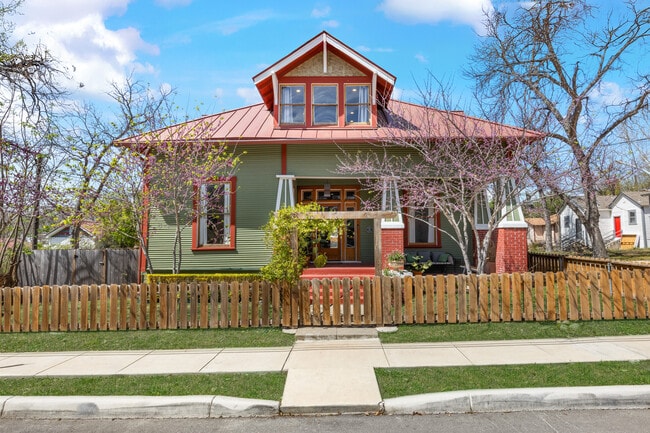 Building Photo - 421 Spofford Ave