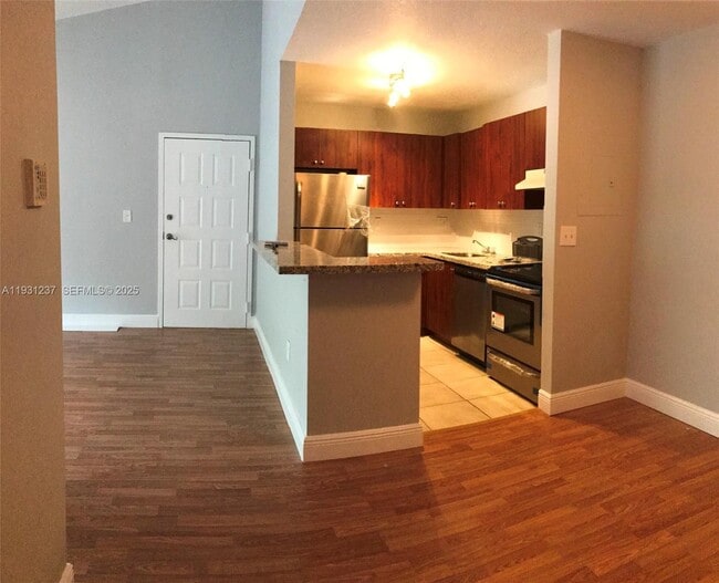 Photo - 7135 NW 179th St Unidad 302