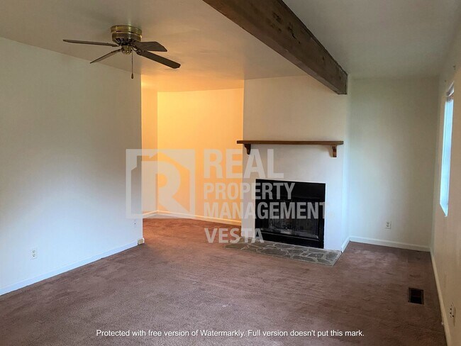 Photo - 627 Maplewood Dr