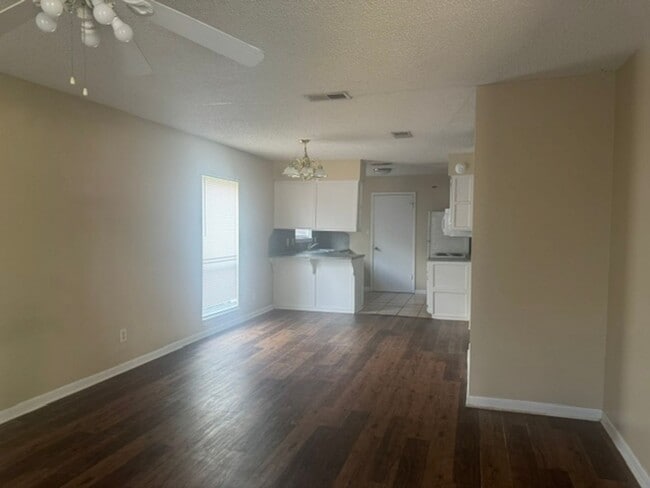 Photo - 510 Rosedale Dr Unit a