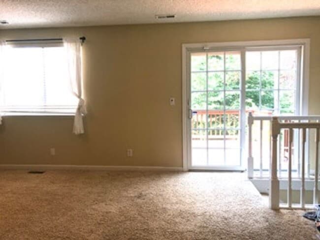 Photo - Spacious 4 bedroom in Finn Hill/Juanita area in a cul-de-sac with large backyard