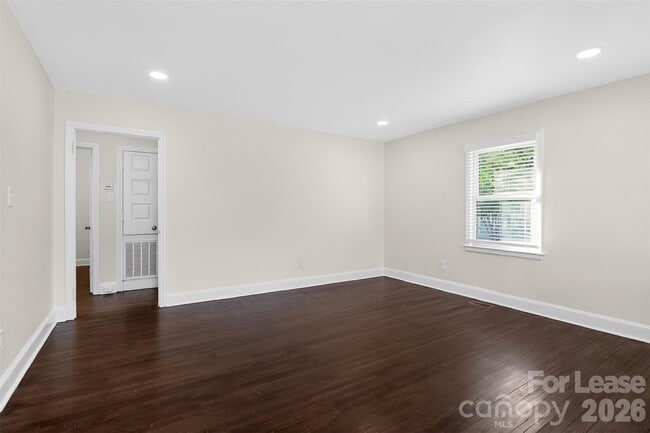 Photo - 3441 Commonwealth Ave