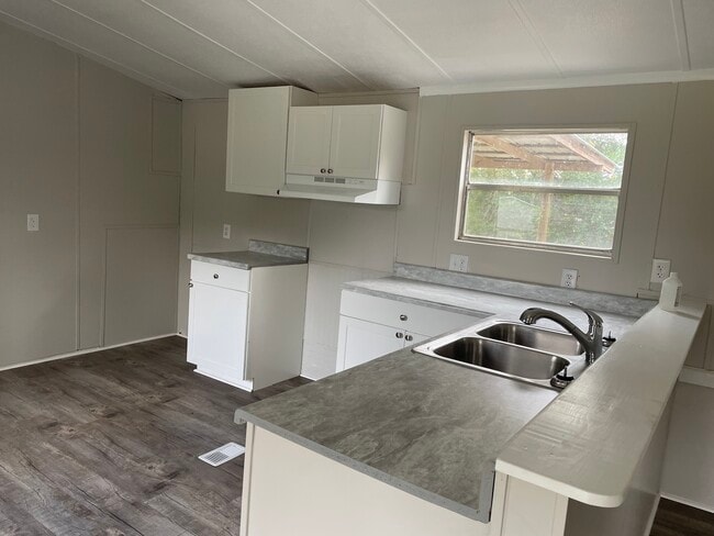 Photo - 176 Circle Dr