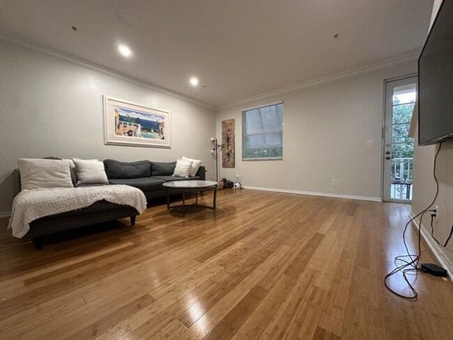 Photo - 1460 Corbison Point Pl