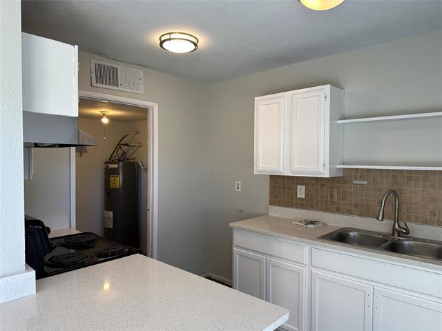 Photo - 506 Red Oak Dr