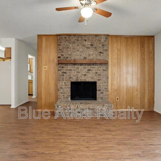 Photo - 7016 Lincoln Dr