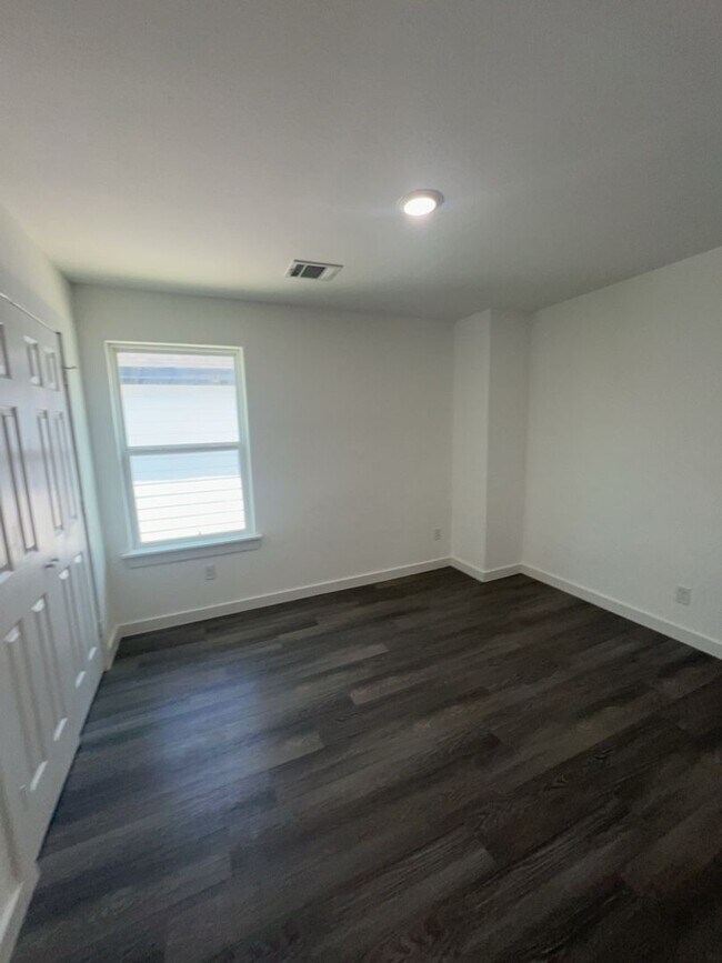 Photo - 6013 Wedgefield St Unidad B