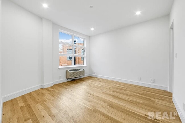 Photo - 525 Union Ave Unit 2A