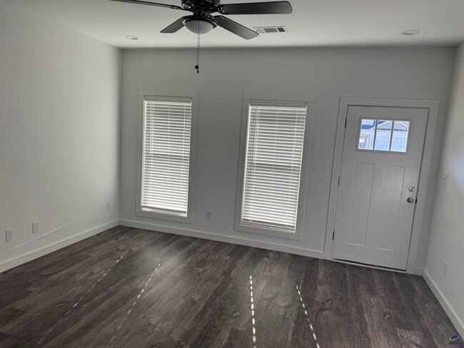 Photo - 102 Leisure Pointe Rd