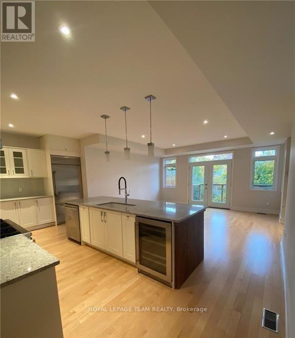 Photo - 289 Kirchoffer Ave