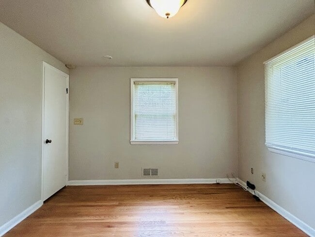 Photo - 4861 Eastern Ln