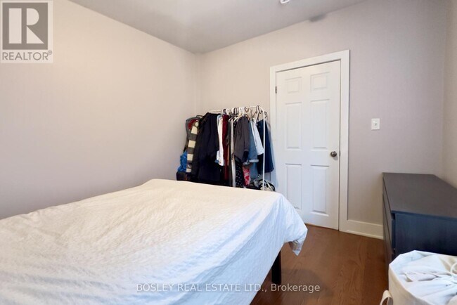 Photo - 451 Parliament St