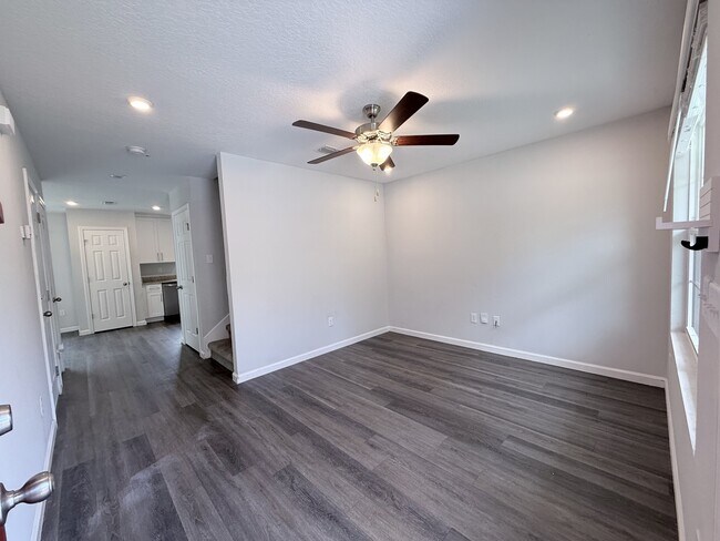 Photo - 4541 Cambria St