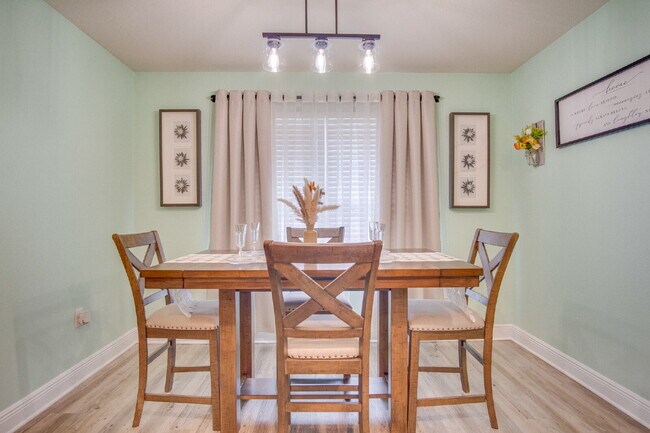 Spacious Cottage-Style Home Near UWF, Navy Federal & West Florida Hospital with Private Upstairs ...