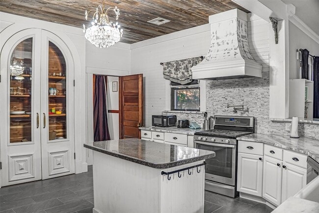 Photo - 17221 Steger Ln