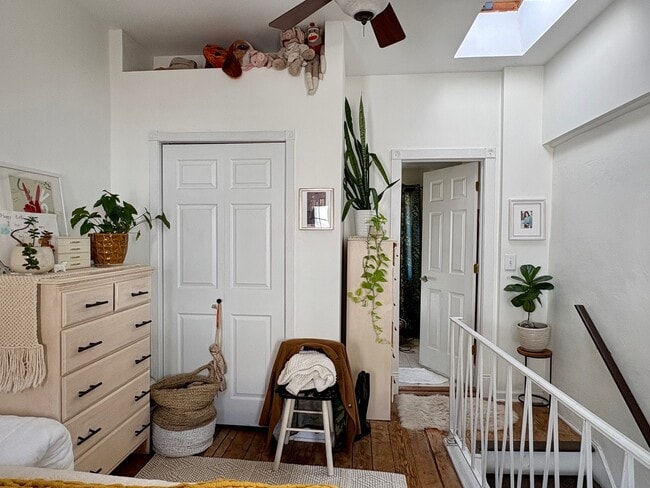 Photo - 706 Sears St