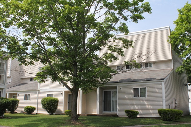 Building Photo - Windsor Crossing Rental
