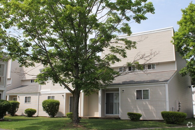 Building Photo - Windsor Crossing Rental