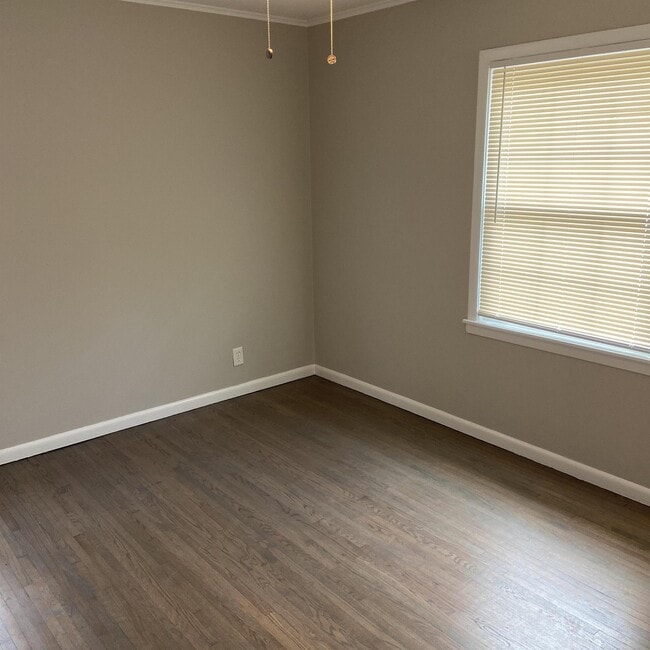 Photo - 6149 E 20th St