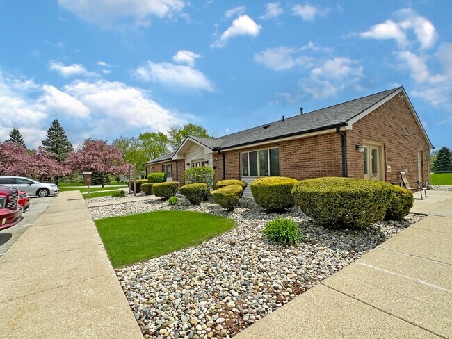 Photo - Adrian College Less than 2 miles away*****...