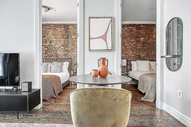 Photo - 345 E 5th St Unit 4