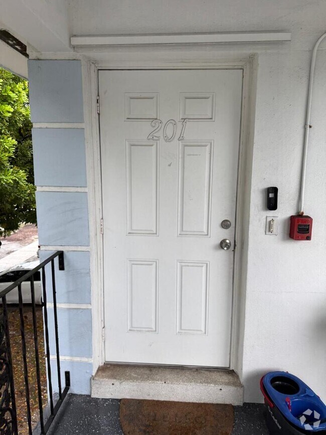 Building Photo - 3515 Van Buren St Rental