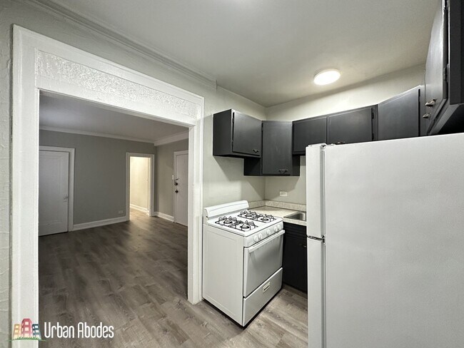 Photo - 1350 N Dearborn St Unit J02W