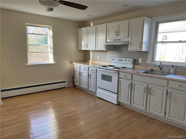Photo - 1225 E Main St Unidad #4