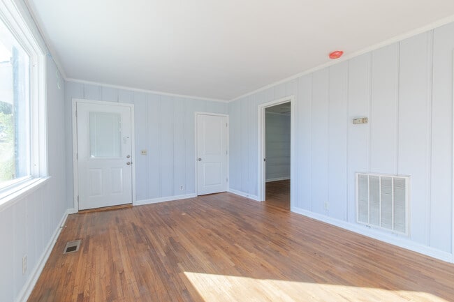 Photo - 2418 Maplecrest Dr Unit A