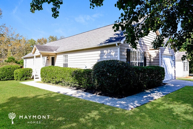 Photo - 1195 Foxwood Dr