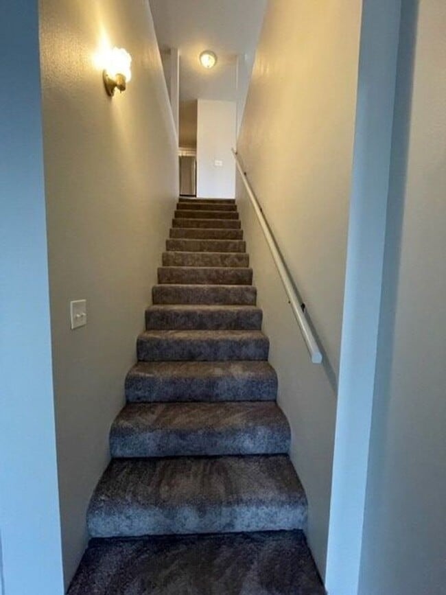 Photo - 4 Bedroom Walk out Basement Duplex in Ozark!