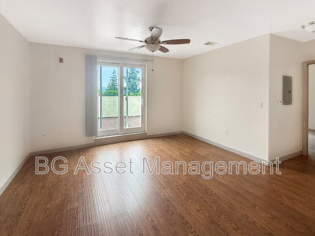 Photo - 1459 MacArthur Blvd Unit 41