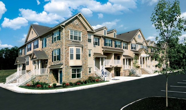 Heritage Pointe - Heritage Pointe Apartments