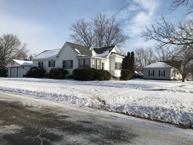 Photo - 503 NE 3rd St