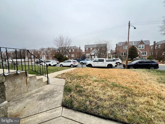 Photo - 1834 Benson St