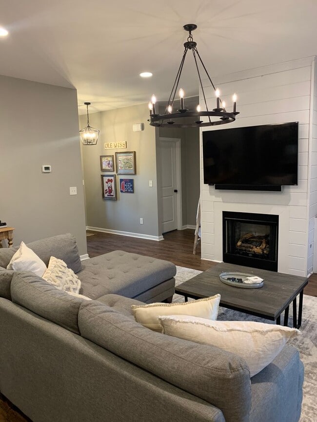 Photo - 4BD/2BA FOR RENT