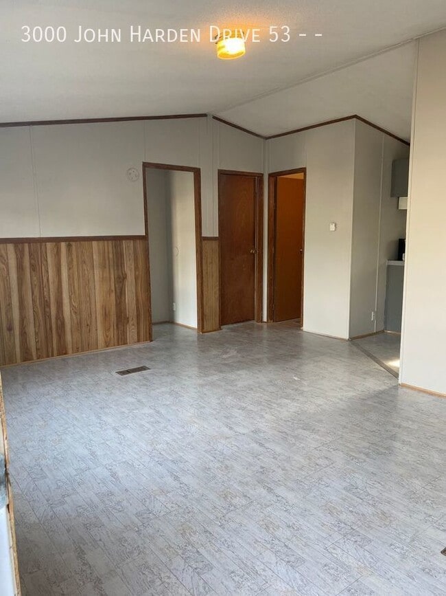 Building Photo - 3000 John Harden Dr Rental