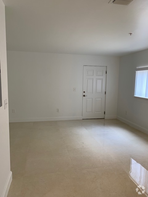 Building Photo - 4121 NW 88th Ave Rental