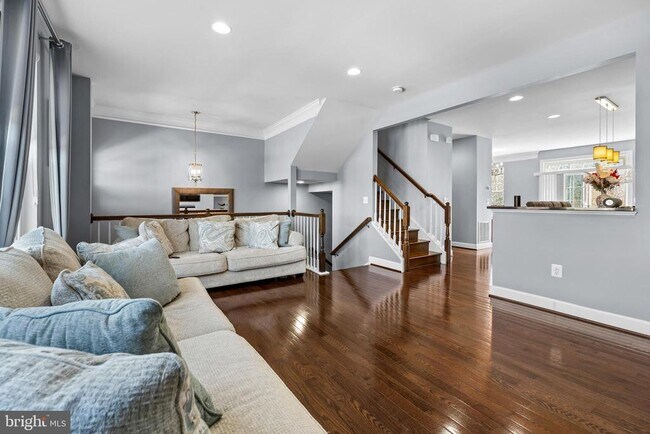 Photo - 16729 Shackleford Way