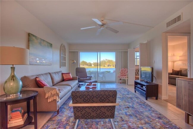 Photo - 7271 W Country Club Dr N Unit 124