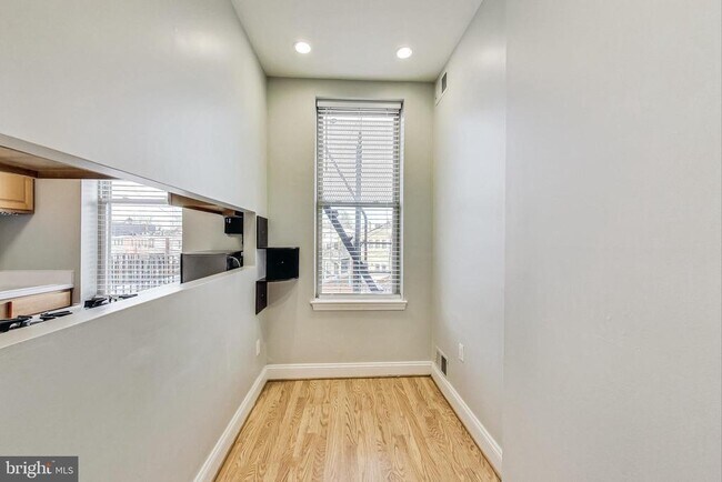 Photo - 1248 Maryland Ave NE