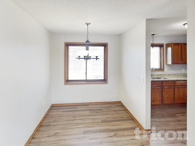 Photo - 13734 Glenhurst Ln