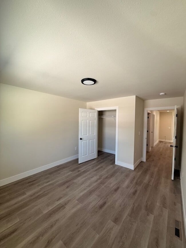 Photo - 2710/2712 16th St S