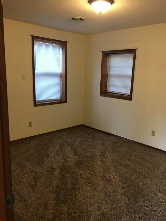 Photo - 829 E 9th St S Unit 1