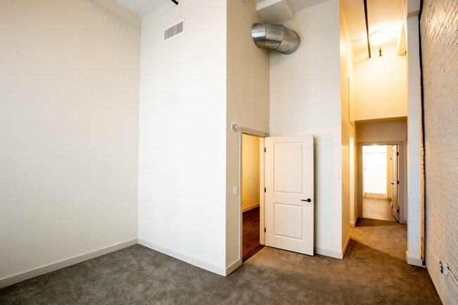 Model Bedroom