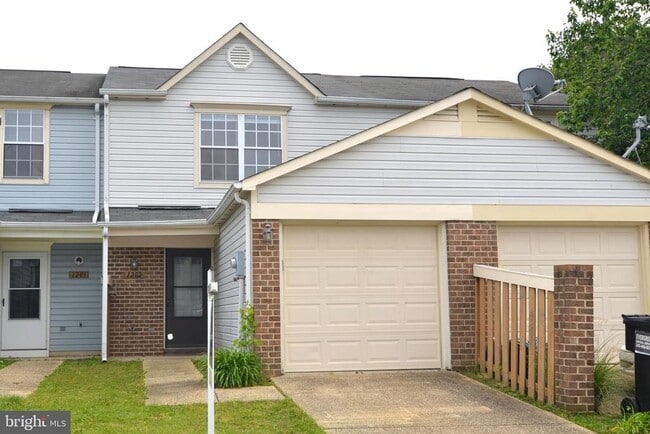 Building Photo - 46358 Columbus Dr Rental